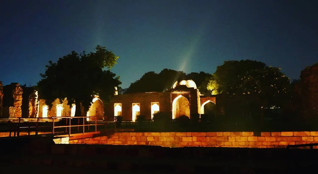 #incredibleindia #indiaclicks #indiatravelgram #monument #photography #photography #wanderlust #architecture #delhi #history #ancient
