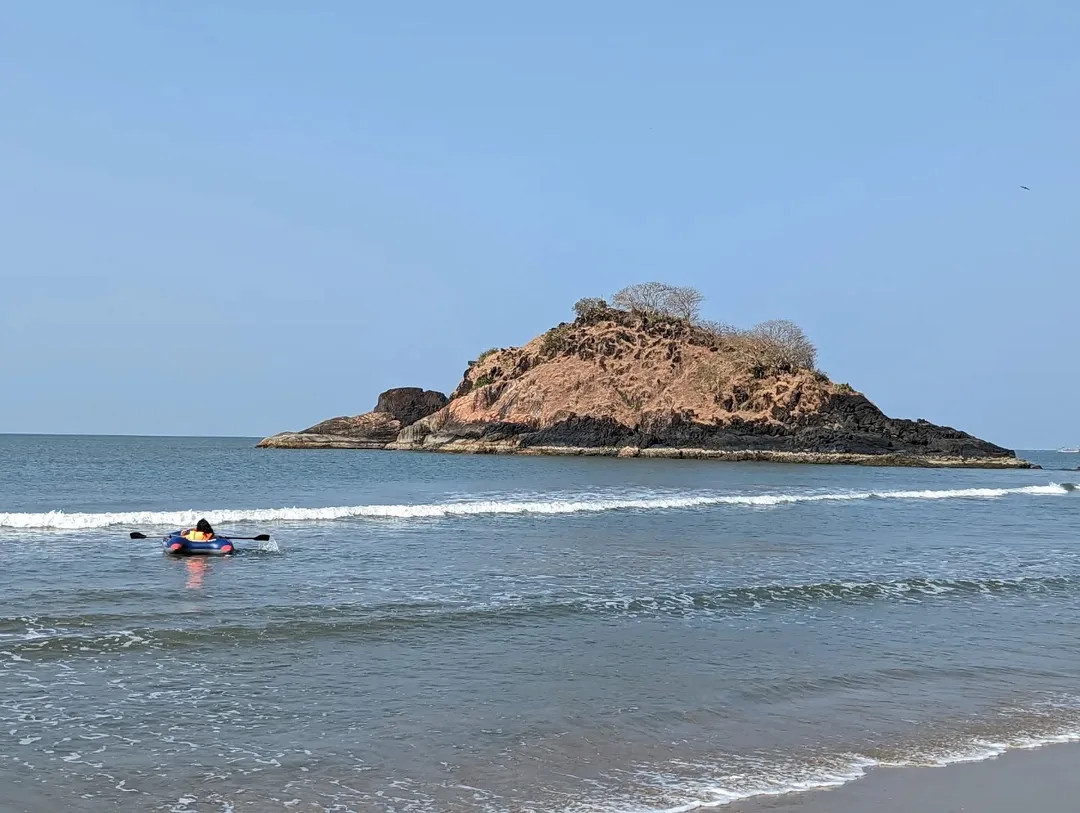 The elder one dialed things up a couple of notches and took the dinghy out into the sea. The island was too rocky and he couldn't find a place to tether his boat, so he came back. 