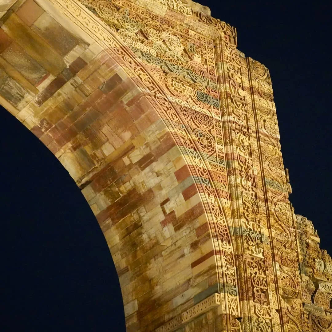 जितनी गहराई में जायेंगे, उतना अद्भुत पायेंगे। #incredibleindia #indiaclicks #indiatravelgram #monument #photography #photography #wanderlust #architecture #delhi #history #ancient