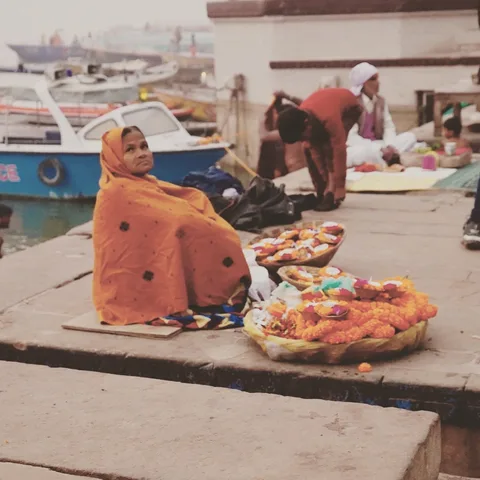 #varanasi #india #banaras #kashi #banarasi #travel #varanasidiaries #uttarpradesh #photography #benaras #ganga #incredib