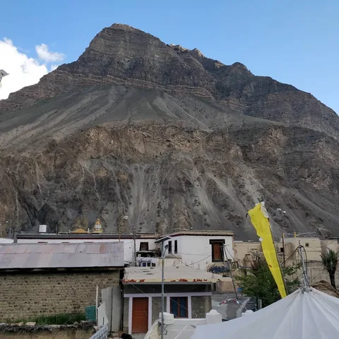 It is exceptionally quiet in #Tabo. There is the sound of the wind, when it blows. There is the incessent tweeting of bi