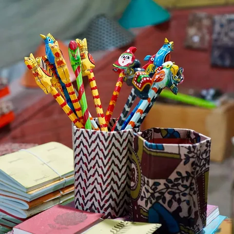 #pencils #stationary #colours #faces

#artisans #craft #handmadeinindia #craftexhibition #conscious #designers #ecofrien