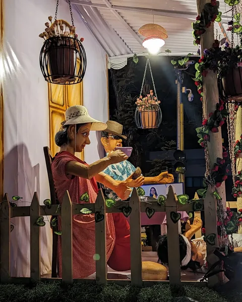 We leave you tonight, with what seems like the depiction of a tourist photographing a Goenkar who has had too much to dr