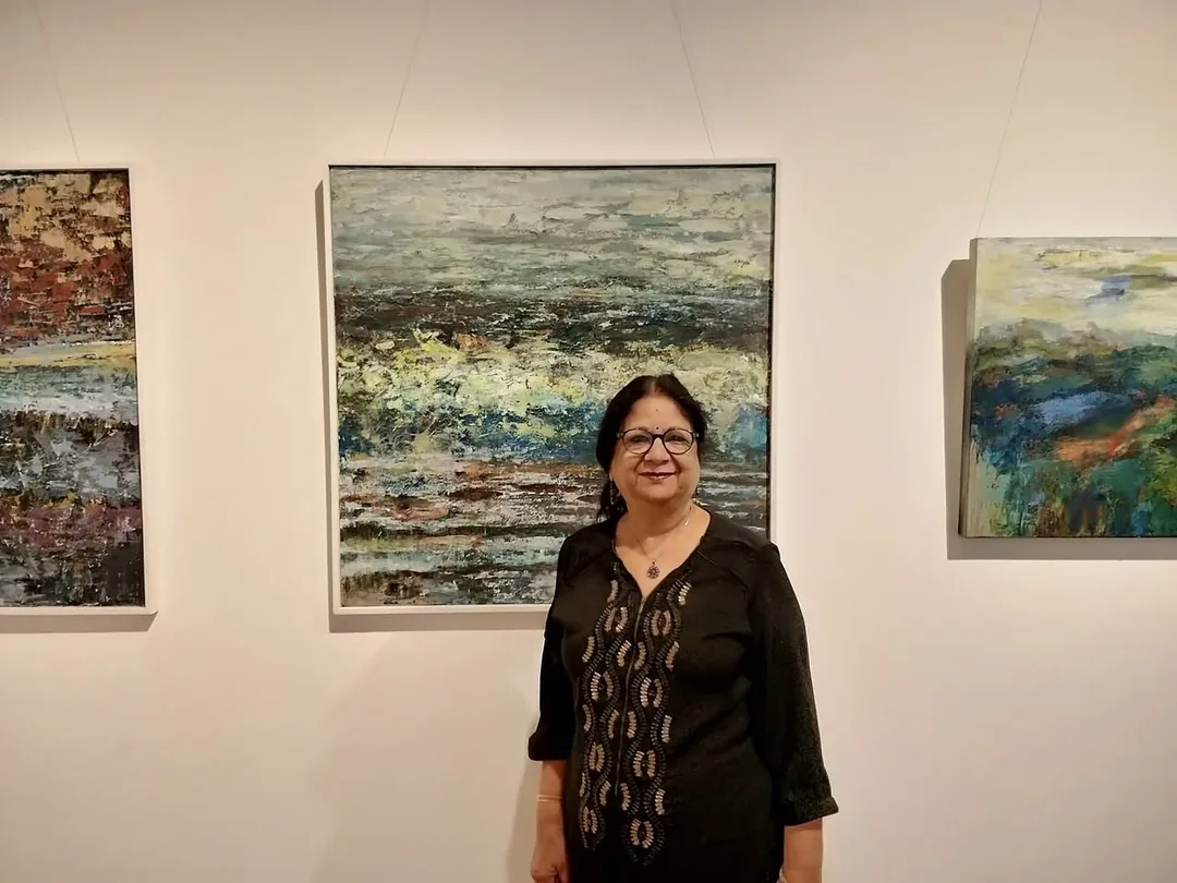 The artist with her work

Do visit the exhibition, on just today and tomorrow at the Habitat.