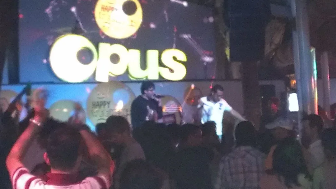 Bharat Barry is back in town, and so are the fanbaaaaayz