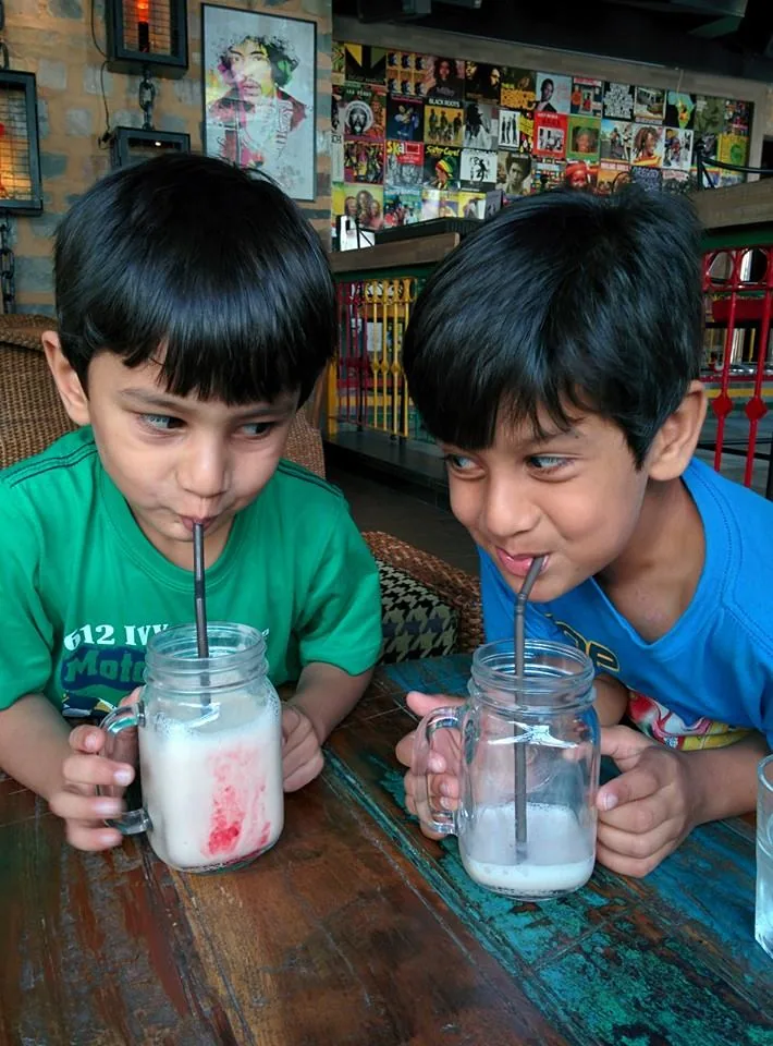 à¤¬à¥à¤µà¤¡à¤¼à¥! 

Got my eyes on your drink bro...