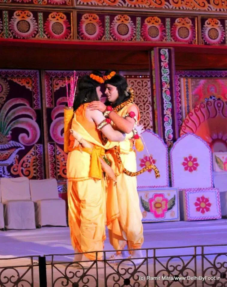 This is how close we were to the stage yesterday :) 

For those of you tuning in from the west, this is not romance, it'