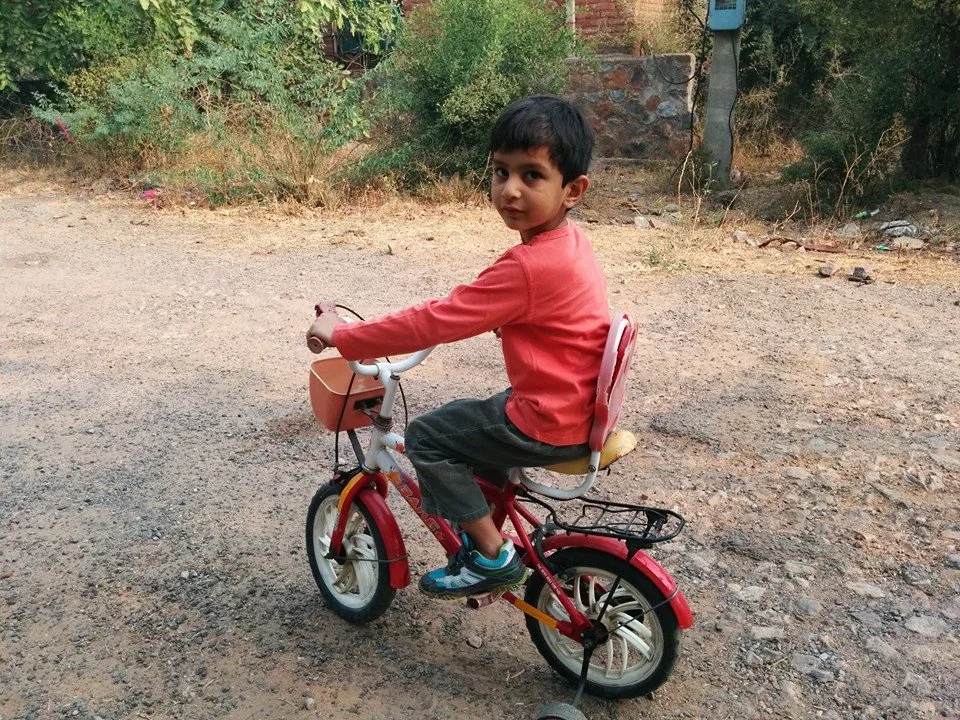 Nilay can now officially cycle. Der aaye durust aaye. He says I should put this on Facebook "where all the people in the