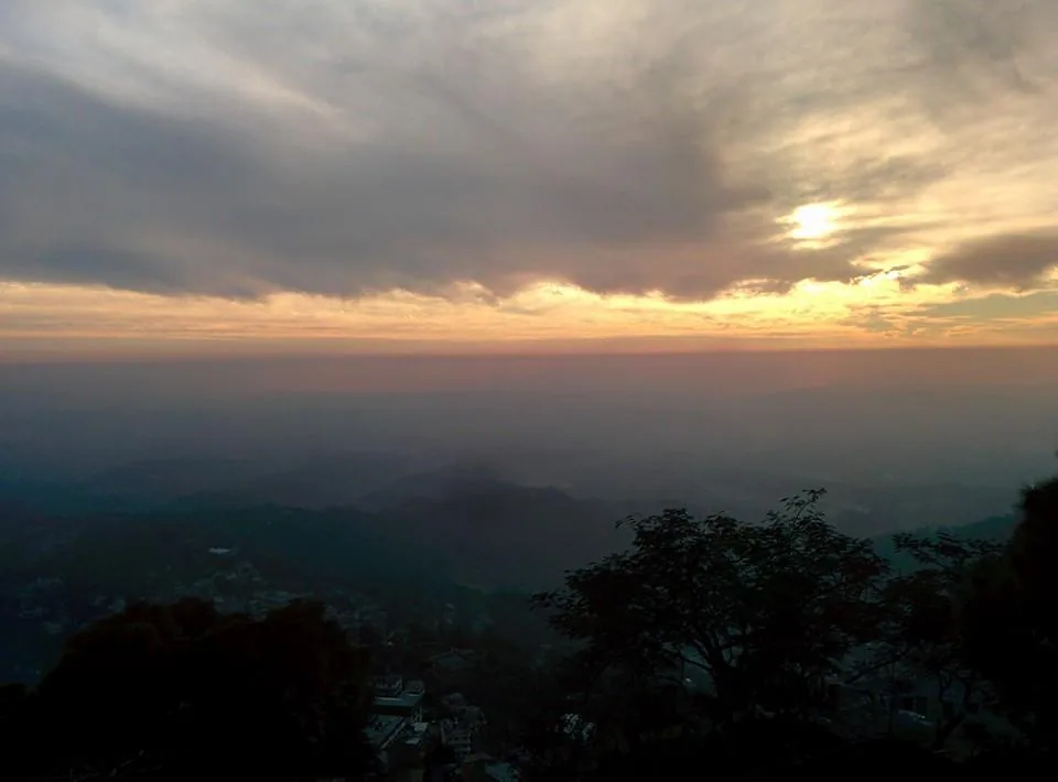 à¤¤à¥à¤°à¥à¤¥