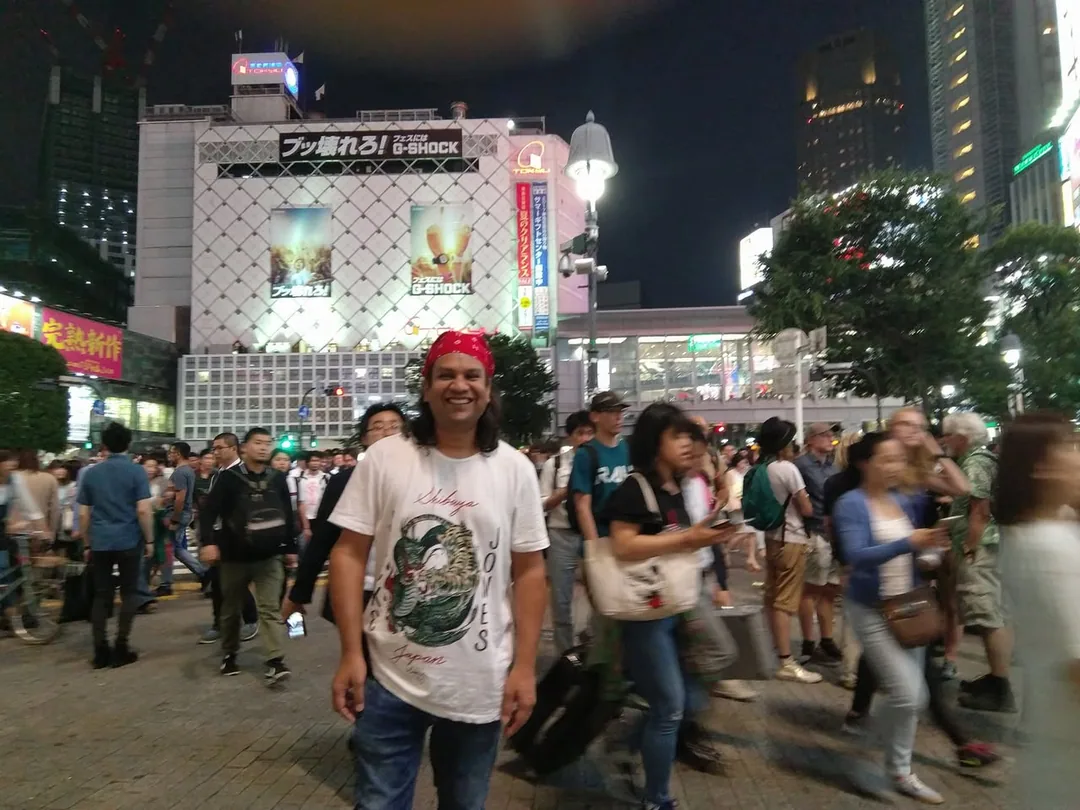 Nilay put all of his photography skills into this snap. 

When I bought this shirt a couple of weeks ago, I had no idea 