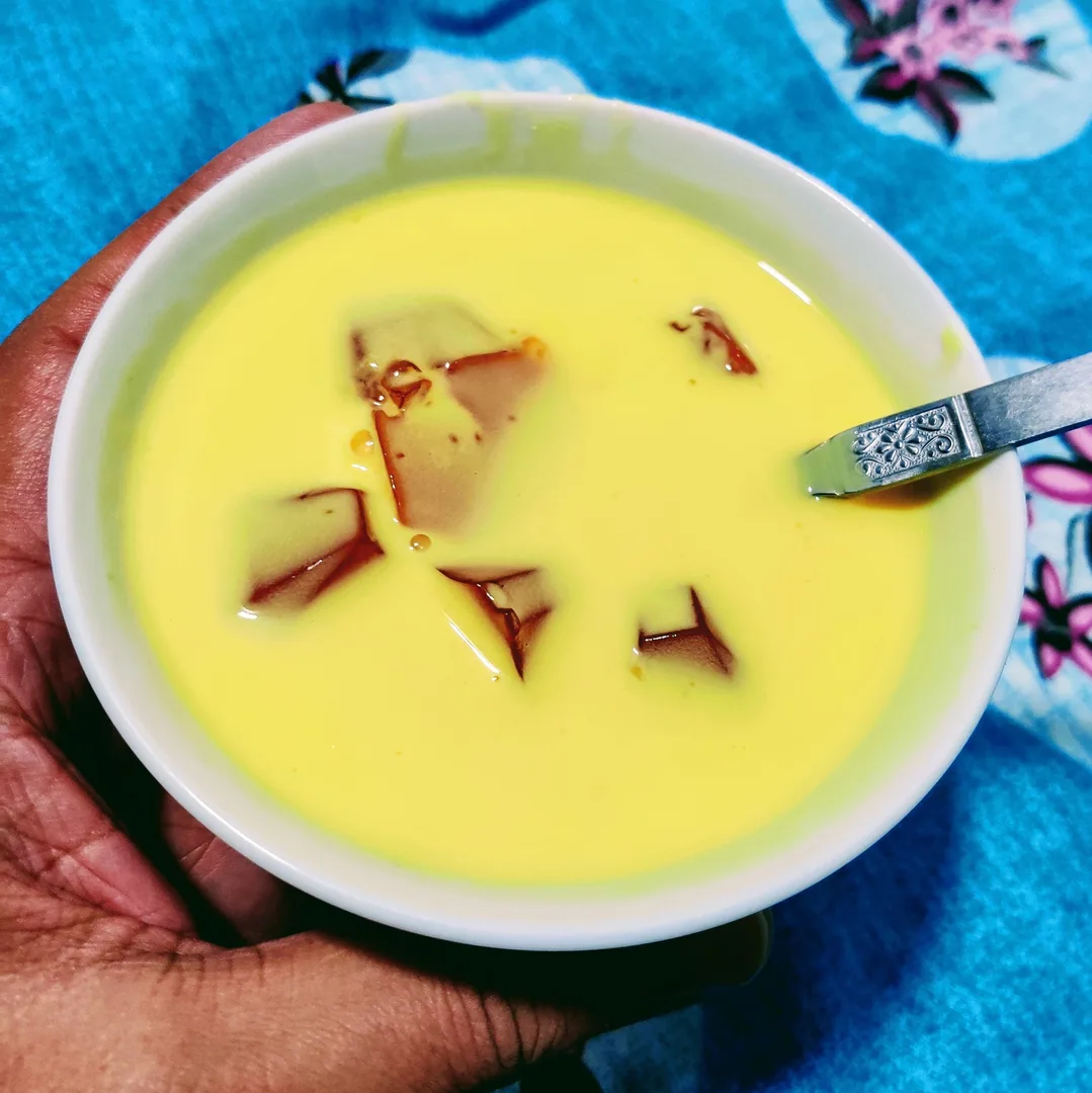 For dessert, Kavin has whipped up custard with cubes of jelly. A combination of his two favourite dishes.