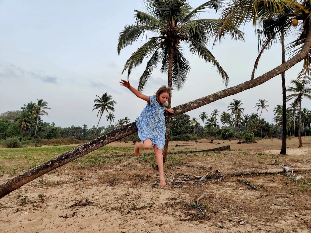 Climbing, jumping, Barefoot
