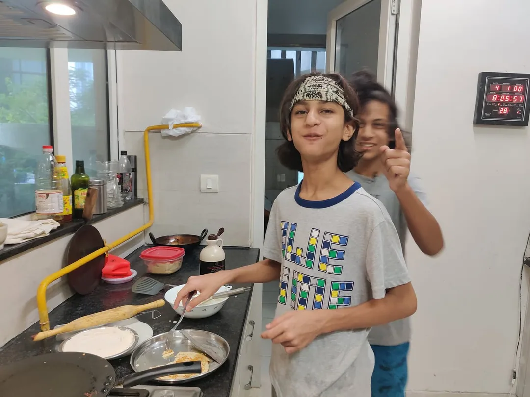 The boys enjoying pancakes.

Millie Khanna did you send us this Betty Crocker à¤à¤¾ Pancake Mix?