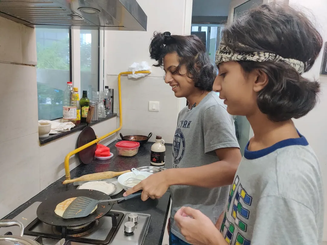 The boys enjoying pancakes.

Millie Khanna did you send us this Betty Crocker à¤à¤¾ Pancake Mix?