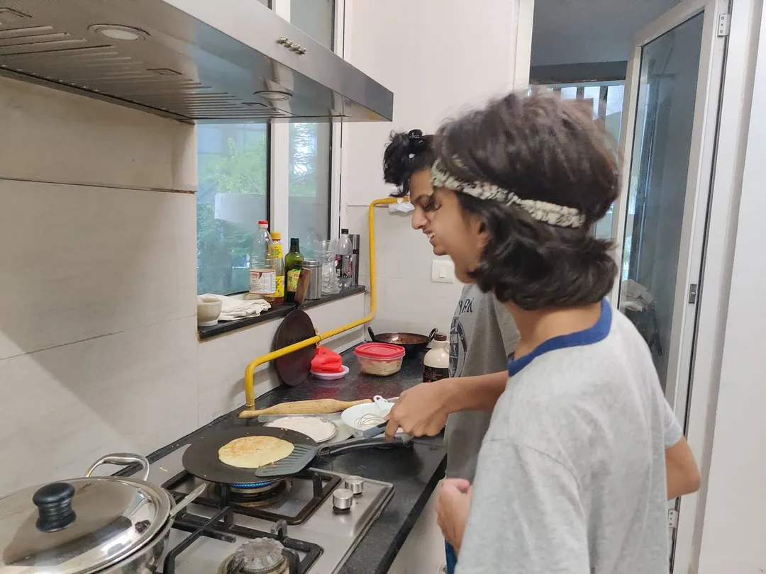 The boys enjoying pancakes.

Millie Khanna did you send us this Betty Crocker à¤à¤¾ Pancake Mix?