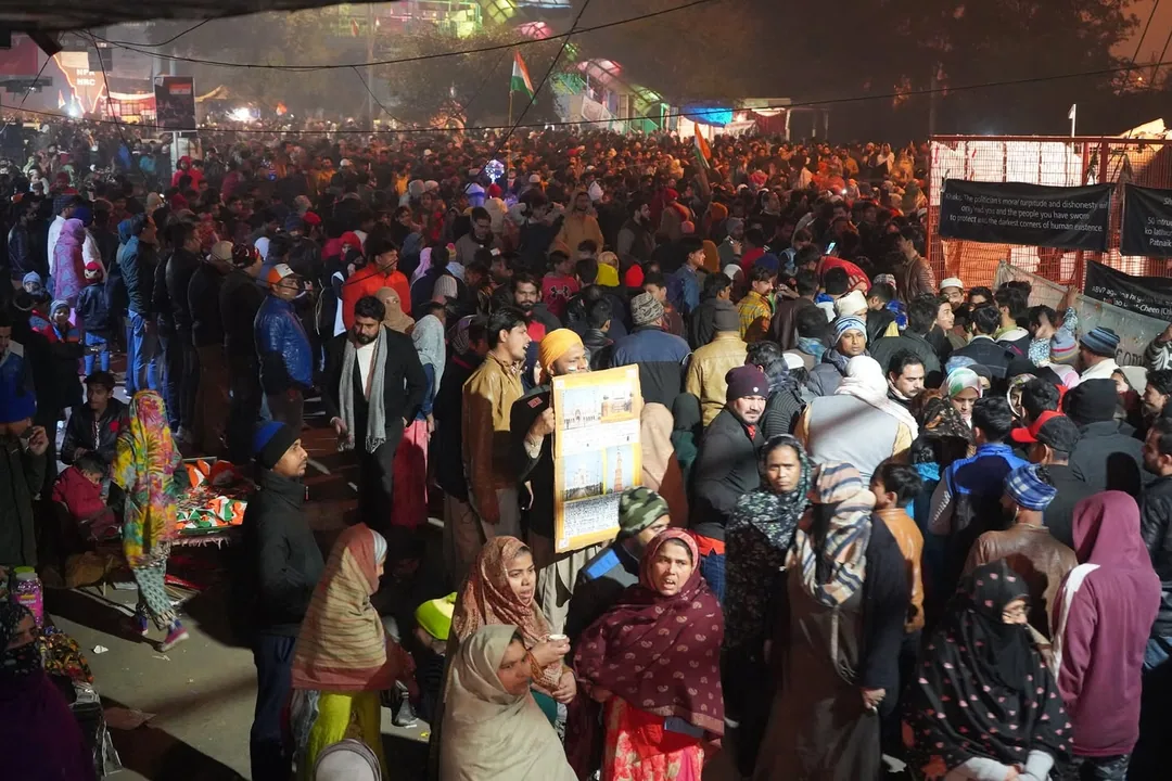 à¤à¤¹à¤¾à¤ à¤¤à¤ à¤¨à¤à¤¼à¤° à¤à¤¾à¤¤à¥ à¤¹à¥, à¤­à¥à¤¡à¤¼ à¤¹à¥ à¤­à¥à¤¡à¤¼ à¤¨à¤à¤¼à¤° à¤à¤¤à¥ à¤¹à¥