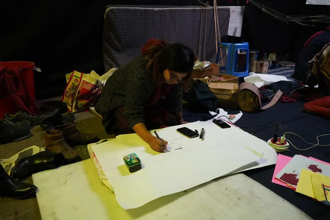 As I said earlier, the site has multiple venues where people are creating art. Here is one, situated on top of the foot 
