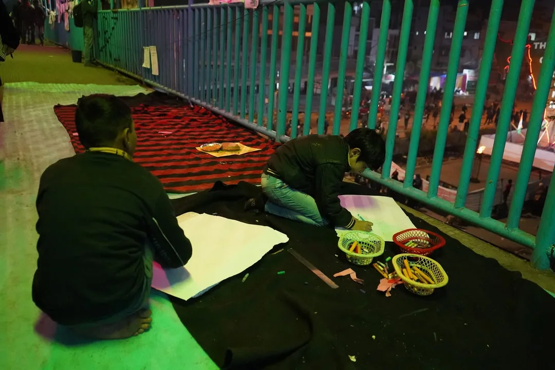 As I said earlier, the site has multiple venues where people are creating art. Here is one, situated on top of the foot 